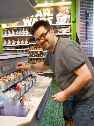 Dan shopping for droids.jpg