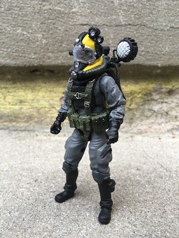 JoeCustoms.com > Figures > Others > Deep Sea Diver